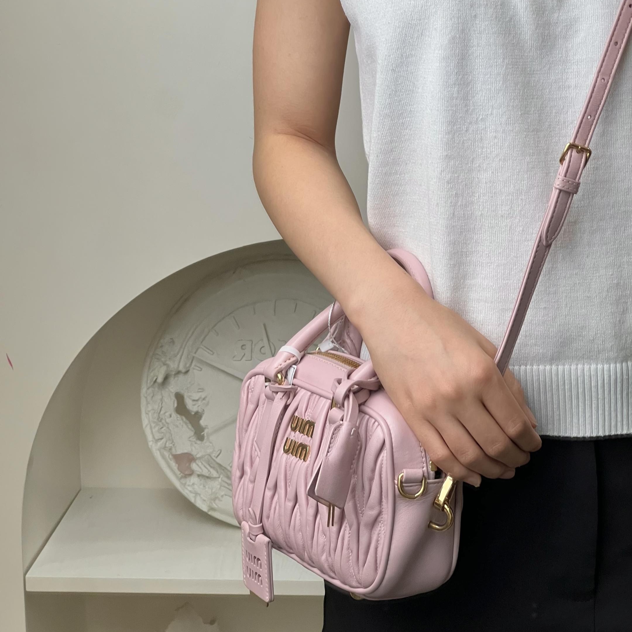 99新 MIU MIU/缪缪 褶皱保龄球小号粉金/优品