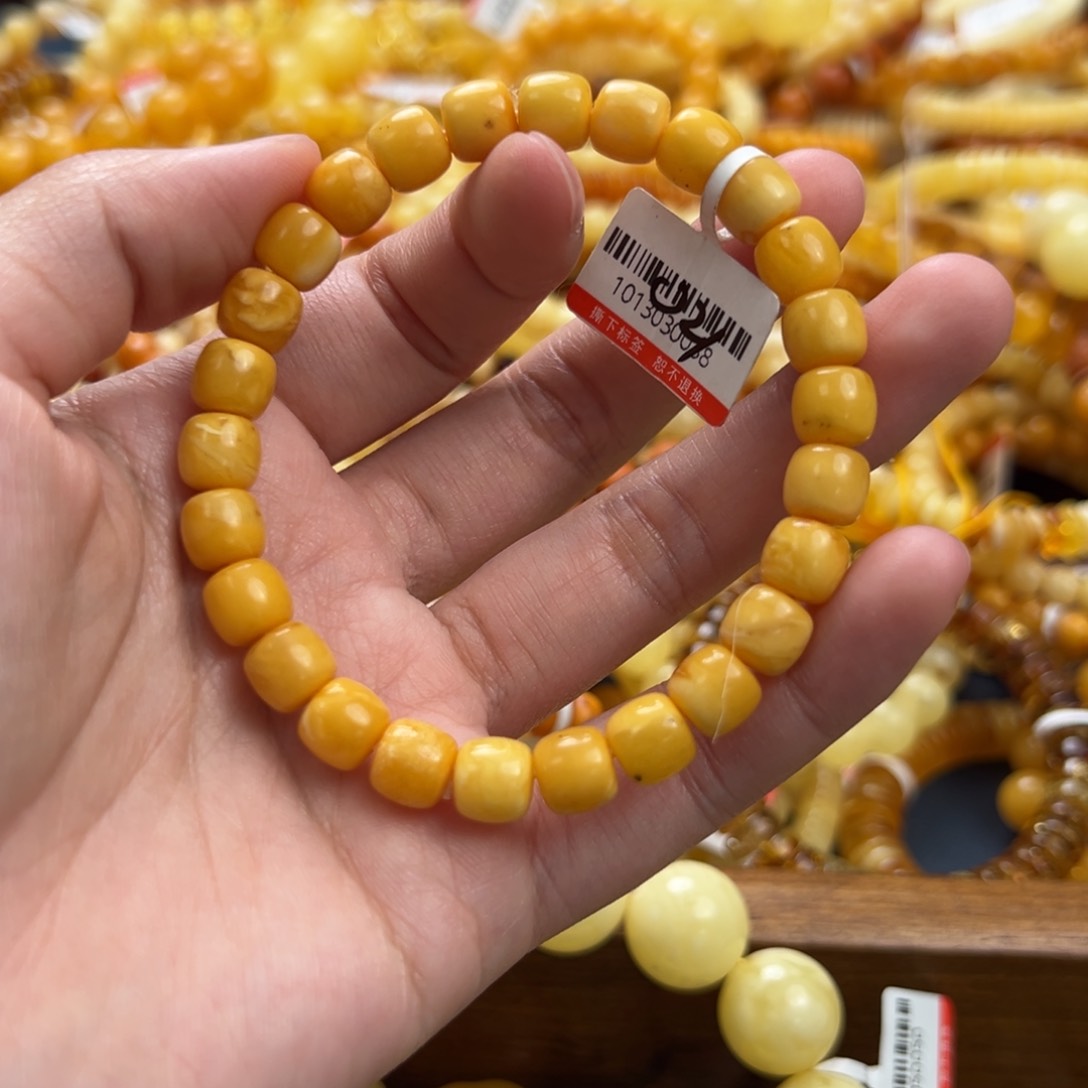 未镶嵌琥珀珠宝奇石