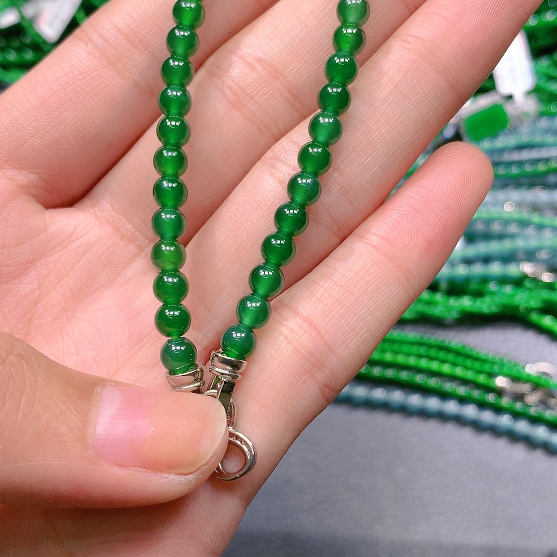 翡翠手串未镶嵌天然翡翠