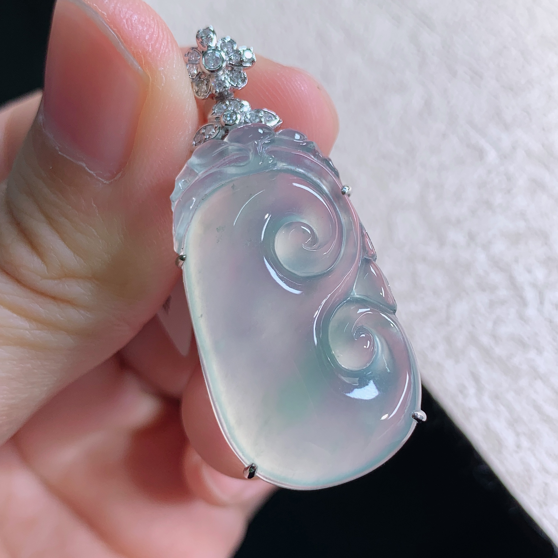 缅甸天然翡翠A货老坑冰种如意吊坠精品时尚气质42.3*18.2*7.8