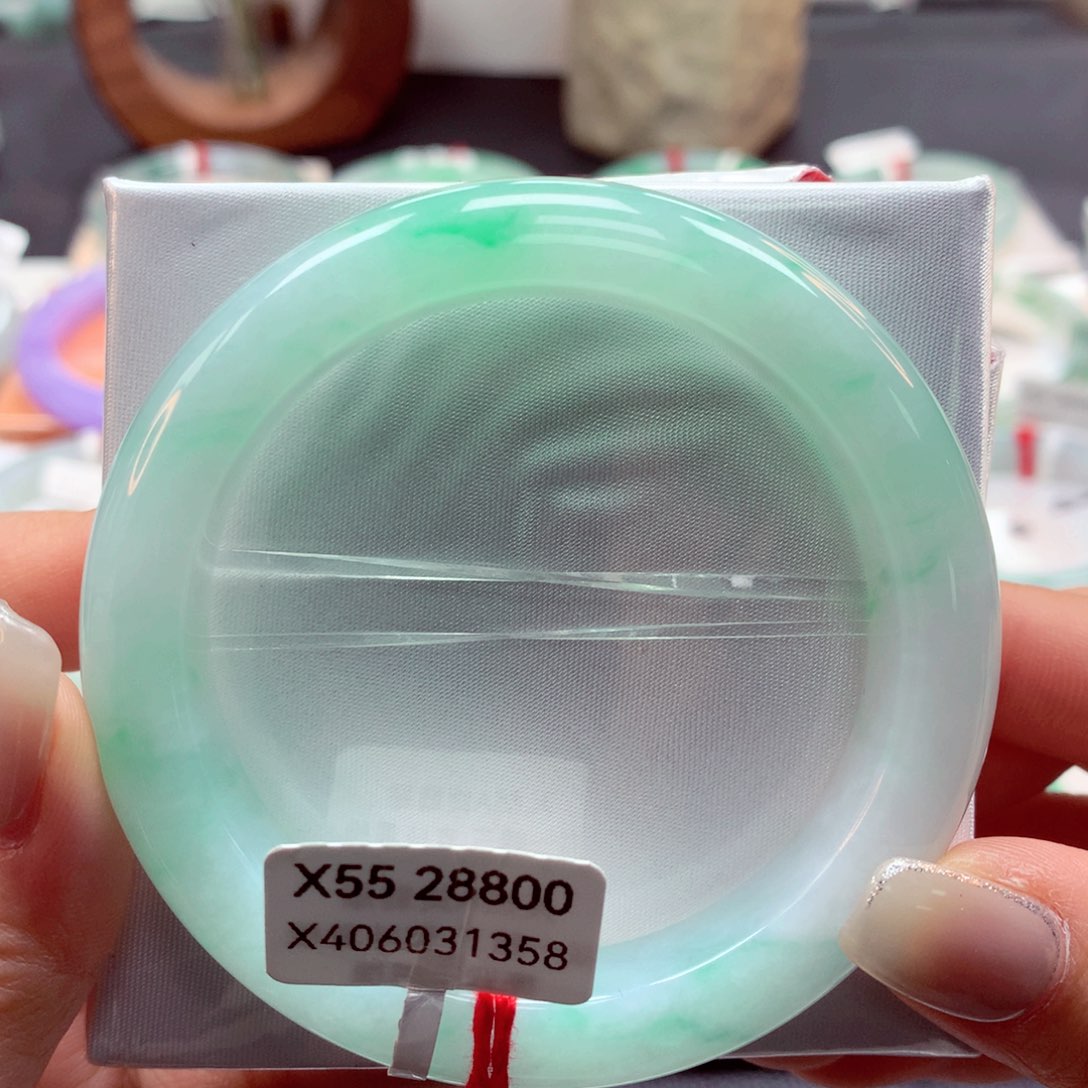 翡翠手镯未镶嵌55正8号88