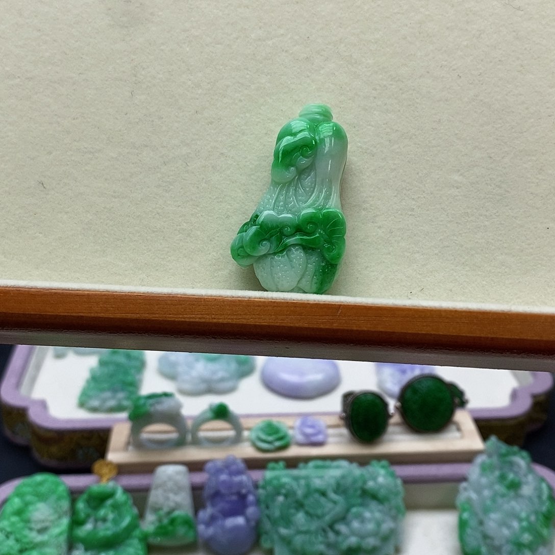翡翠未镶嵌颈饰天然