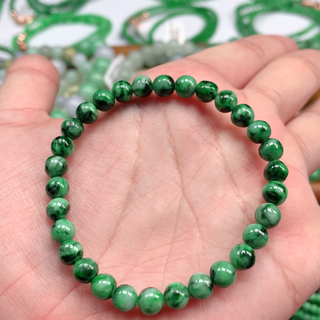 翡翠手链未镶嵌翡翠
