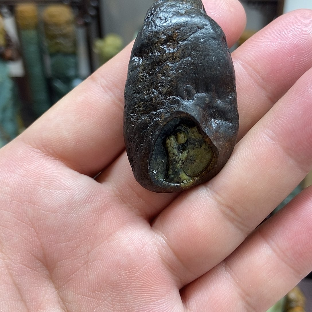岫岩河磨玉（透闪石质玉）未镶嵌把件