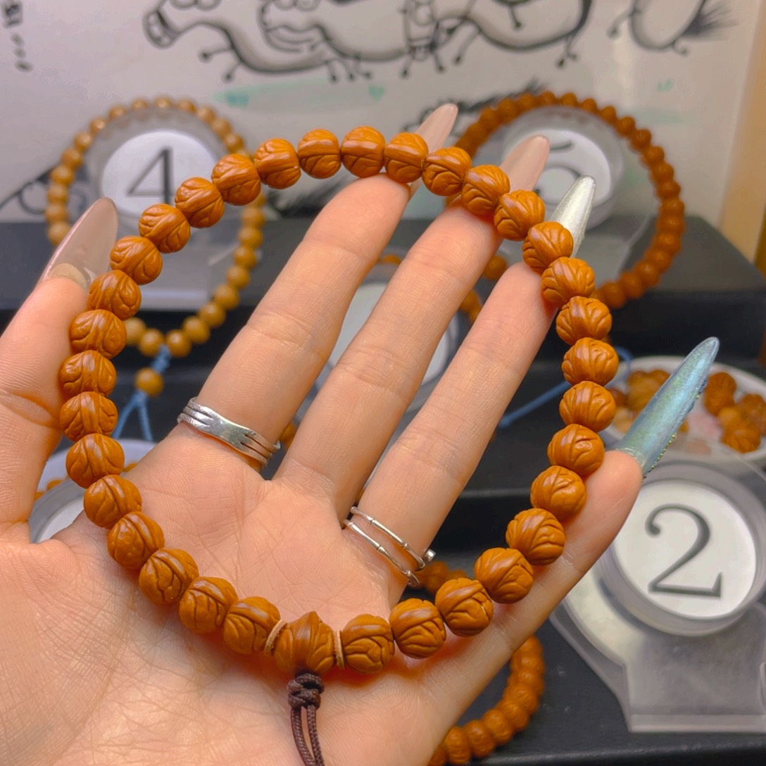 纸***荧吊坠桃核0.9999999999999