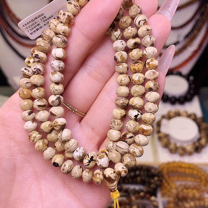 未镶嵌琥珀裸石抚顺琥珀干白花