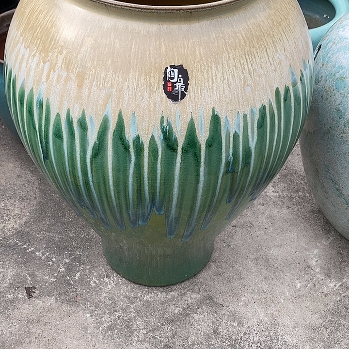 花盆紫砂口25高度50孤瑕疵