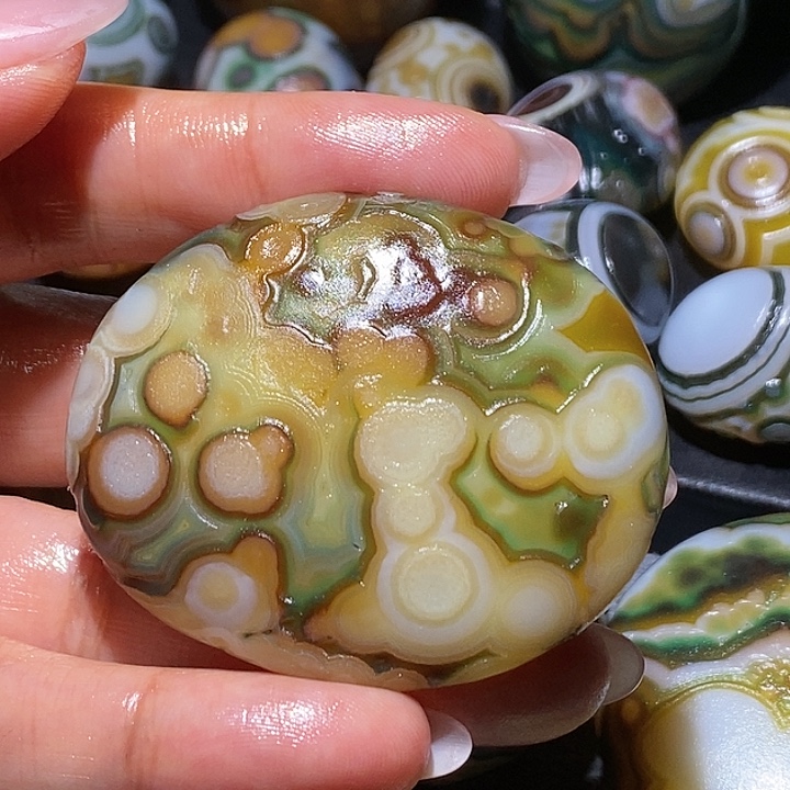 玛瑙/玉髓未镶嵌珠宝奇石136