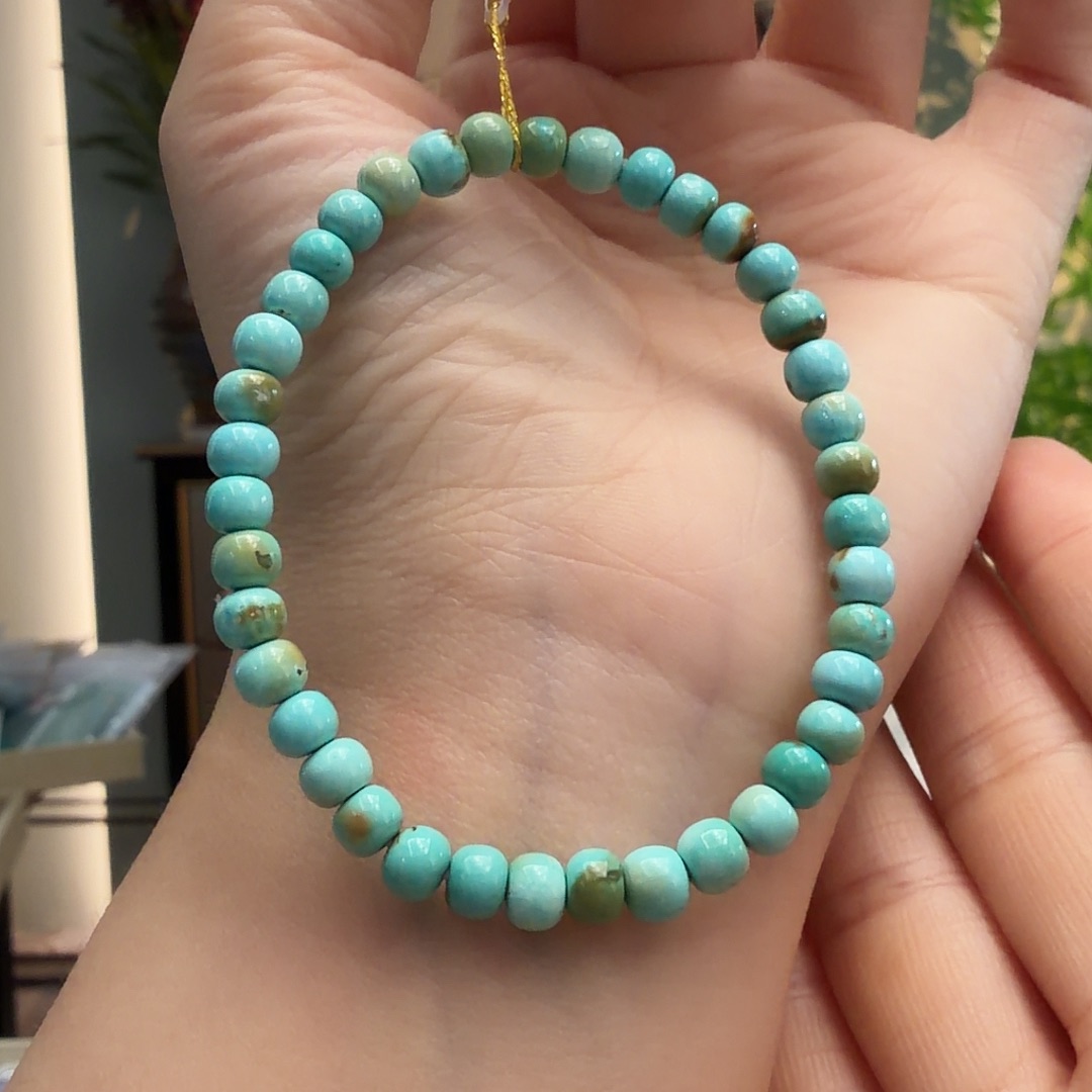 绿松石未镶嵌颈饰