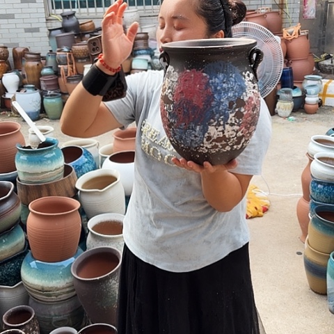 口19高24瑕疵一个盆子。