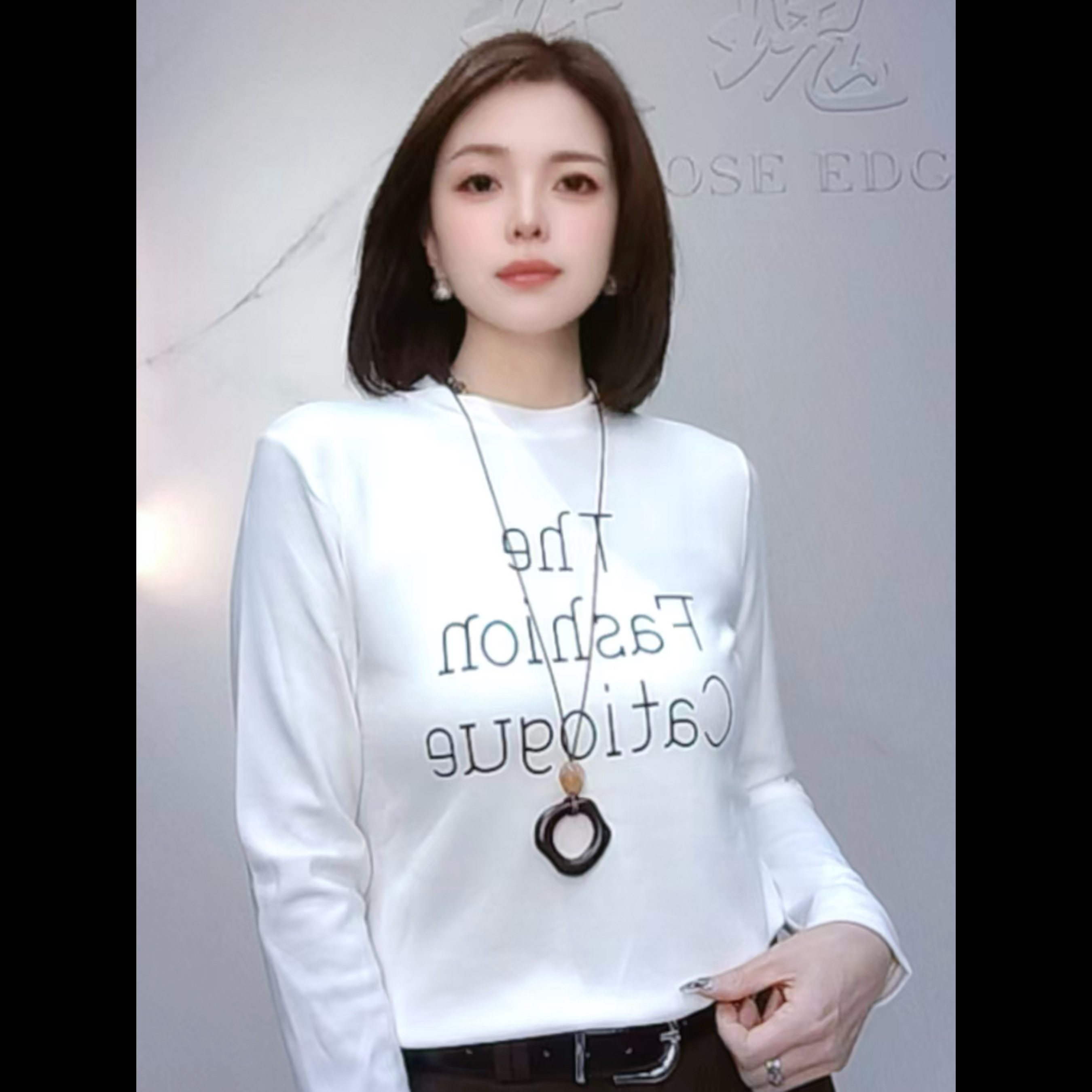 【玫瑰缘】冬季字母加绒百搭简约时尚显瘦洋气圆领保暖长袖上衣