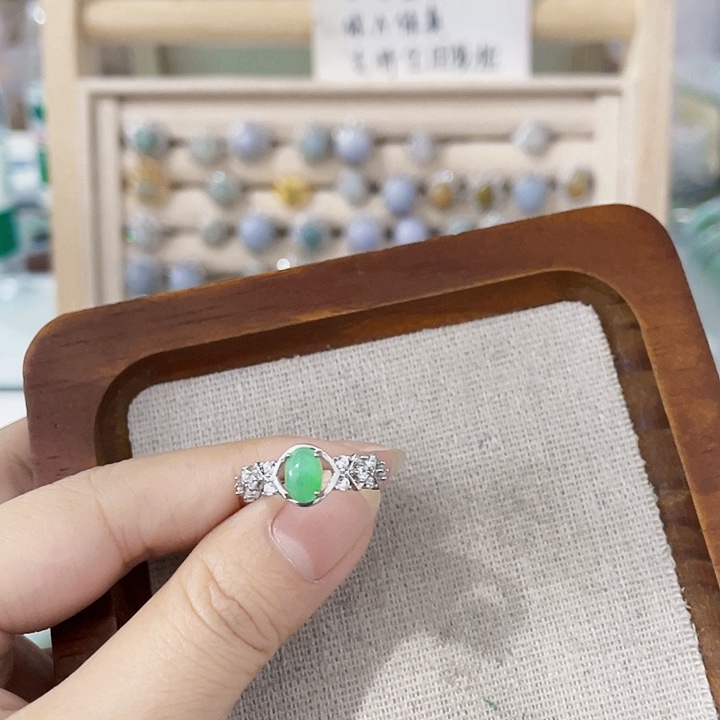 翡翠未镶嵌颈饰天然翡翠Ａ货