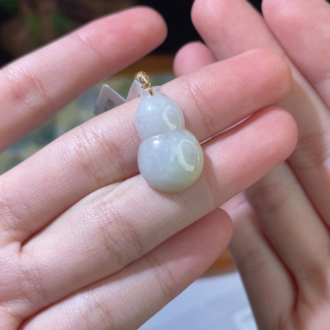 翡翠颈饰18K金镶嵌翡翠