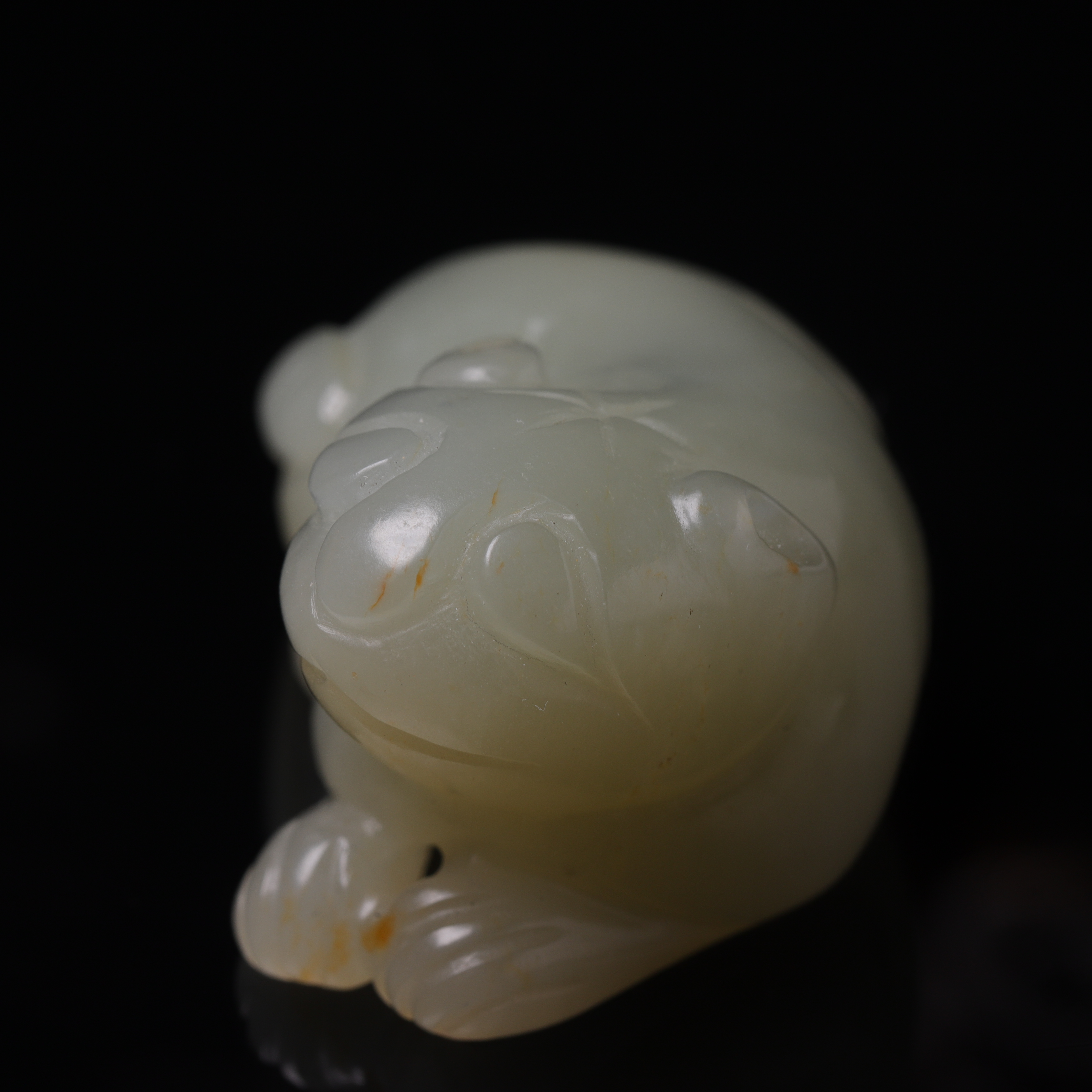 清代和田玉瑞兽花件-LM