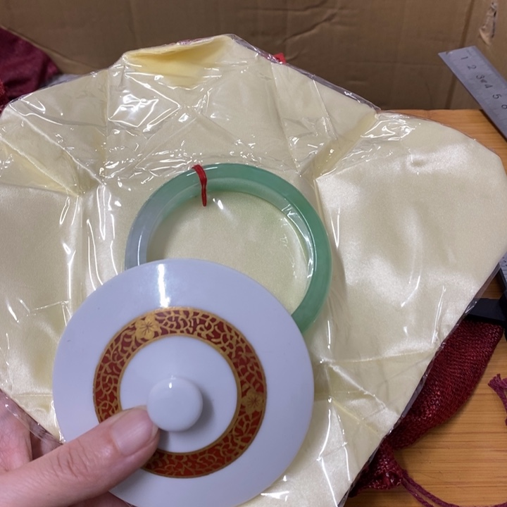 瓷片哈中古工艺品一件