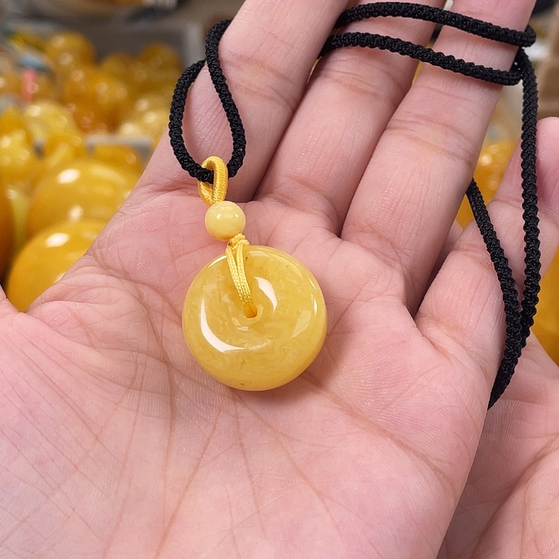 琥珀未镶嵌裸石微瑕