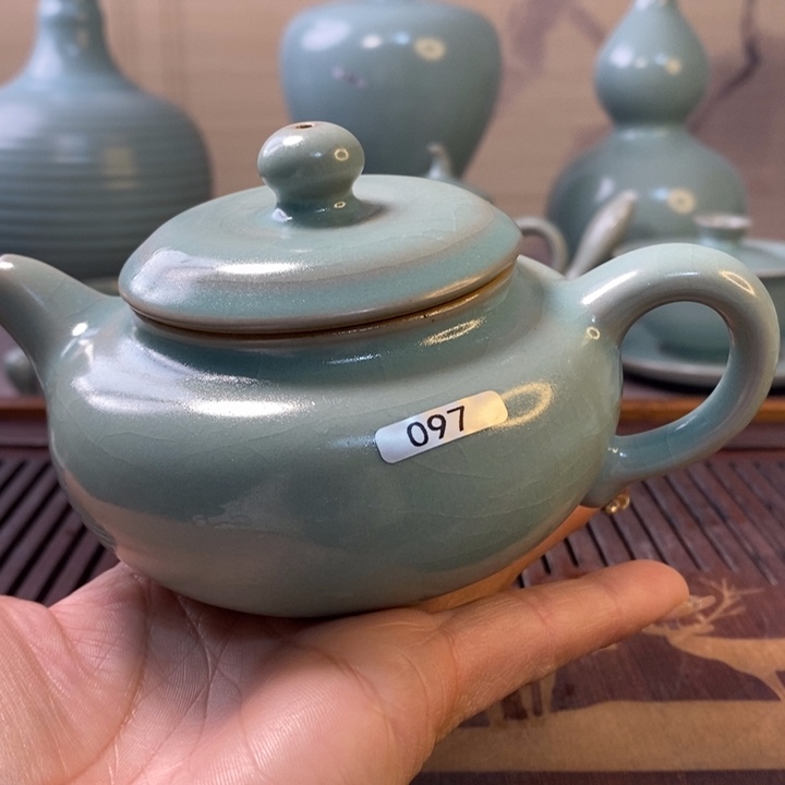 原产地汝瓷仿古壶微