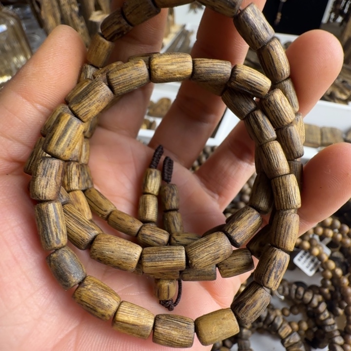 沉香碎屑沉香奇楠沉香绿奇楠随形桶克重14克一条