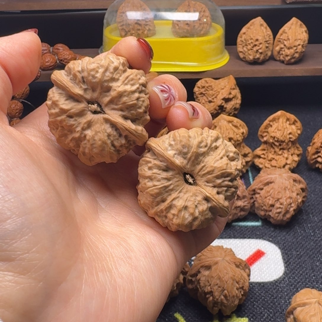 文玩核桃吊坠38蛤蟆头