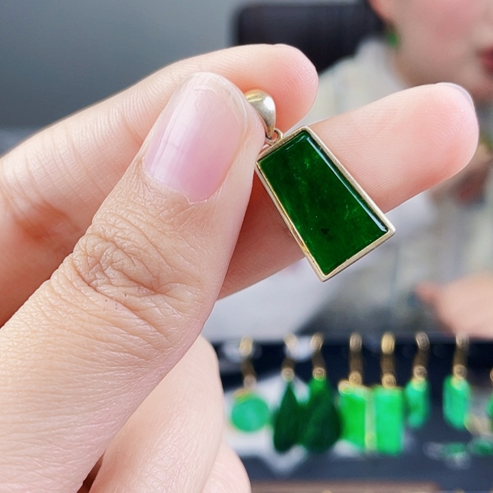 翡翠颈饰银S925镶嵌饰品