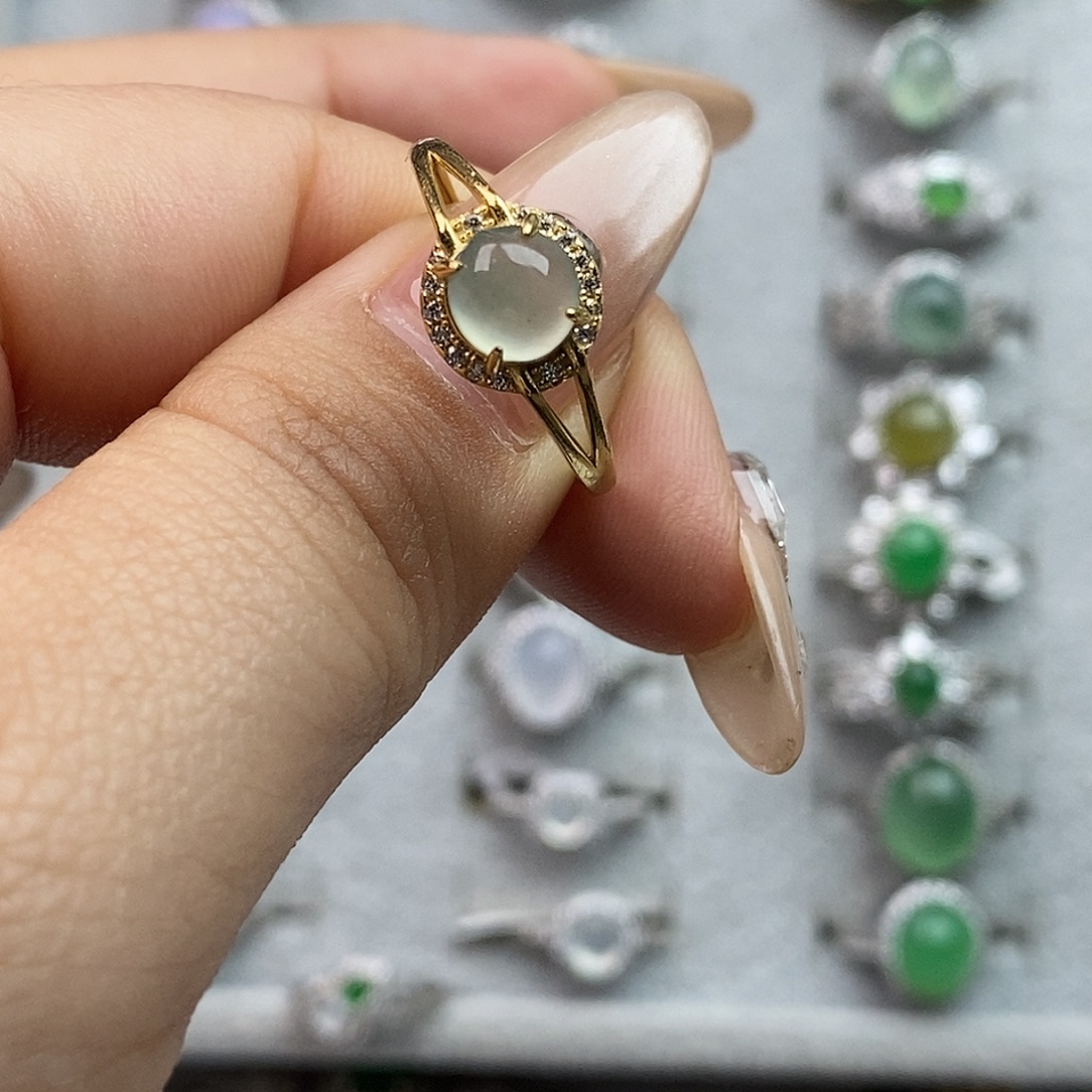 翡翠未镶嵌戒指翡翠