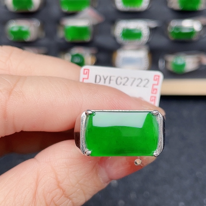 翡翠戒指银S925镶嵌小****编号2722没有运费险