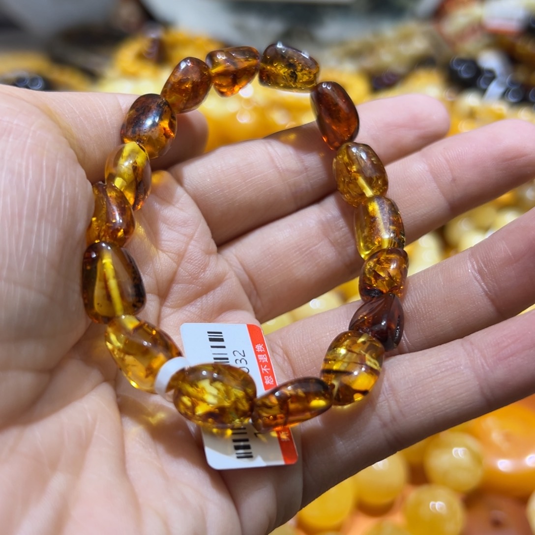 琥珀珠宝奇石未镶嵌