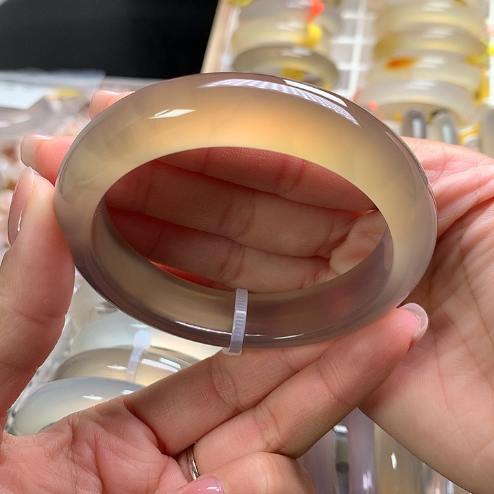 修***宝玛瑙/玉髓未镶嵌手镯61大轮胎玻璃毕业宽14.6厚9