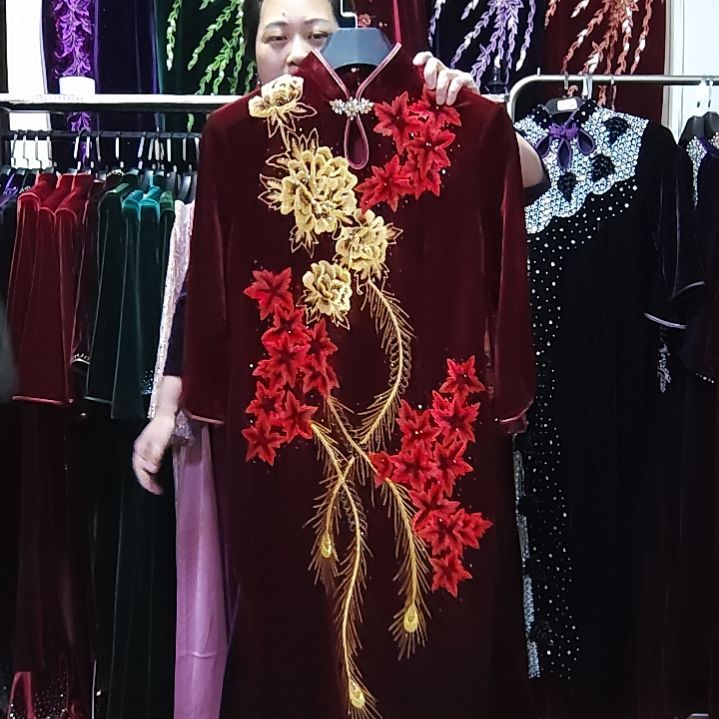 品牌枣红刺绣烫钻长款旗袍4XL140-150内胸112腰100