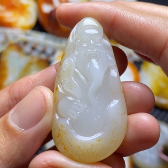 和田玉颈饰未镶嵌