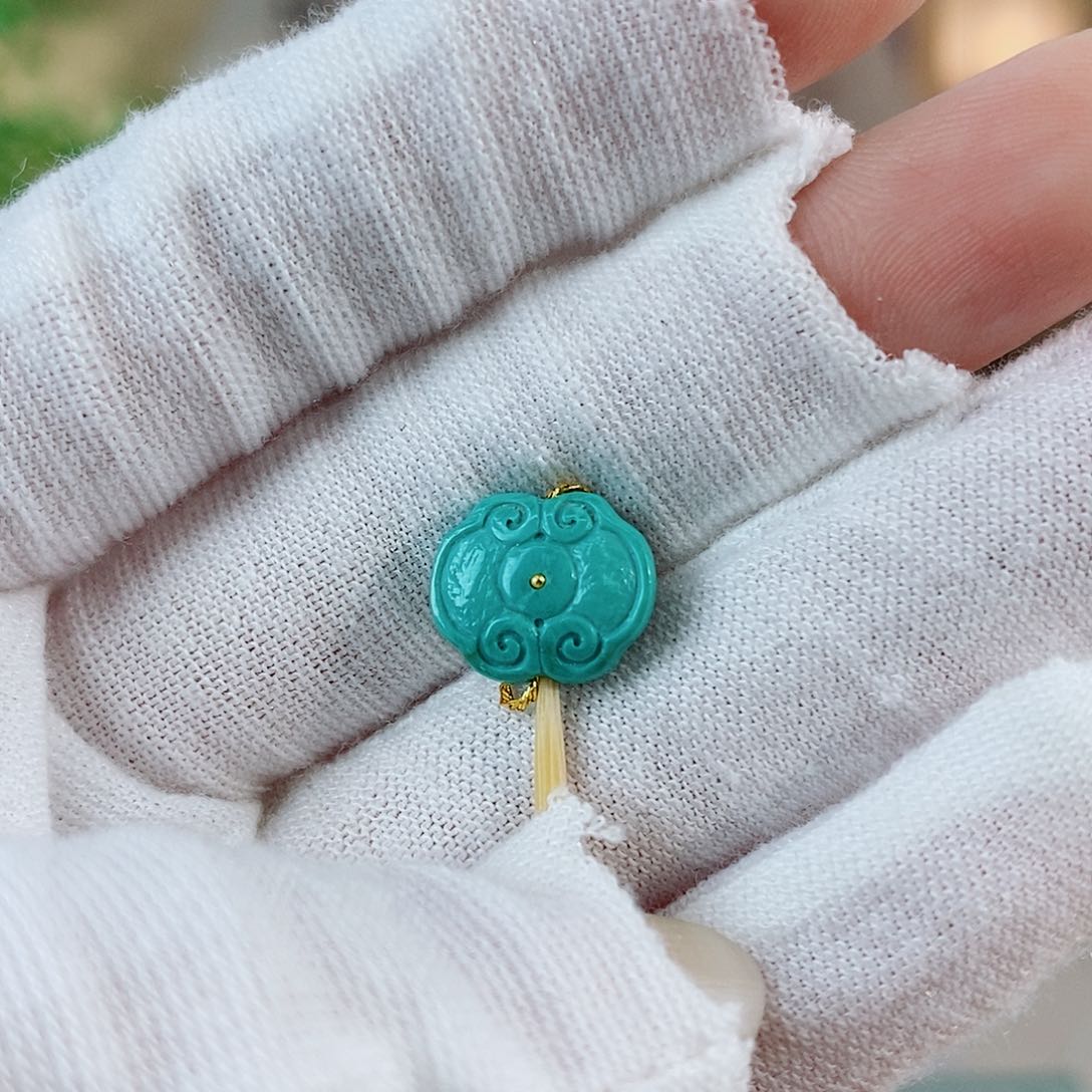 未镶嵌绿松石珠宝奇石