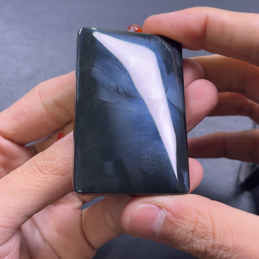 和田玉颈饰未镶嵌多样性新疆黑油青无事牌大