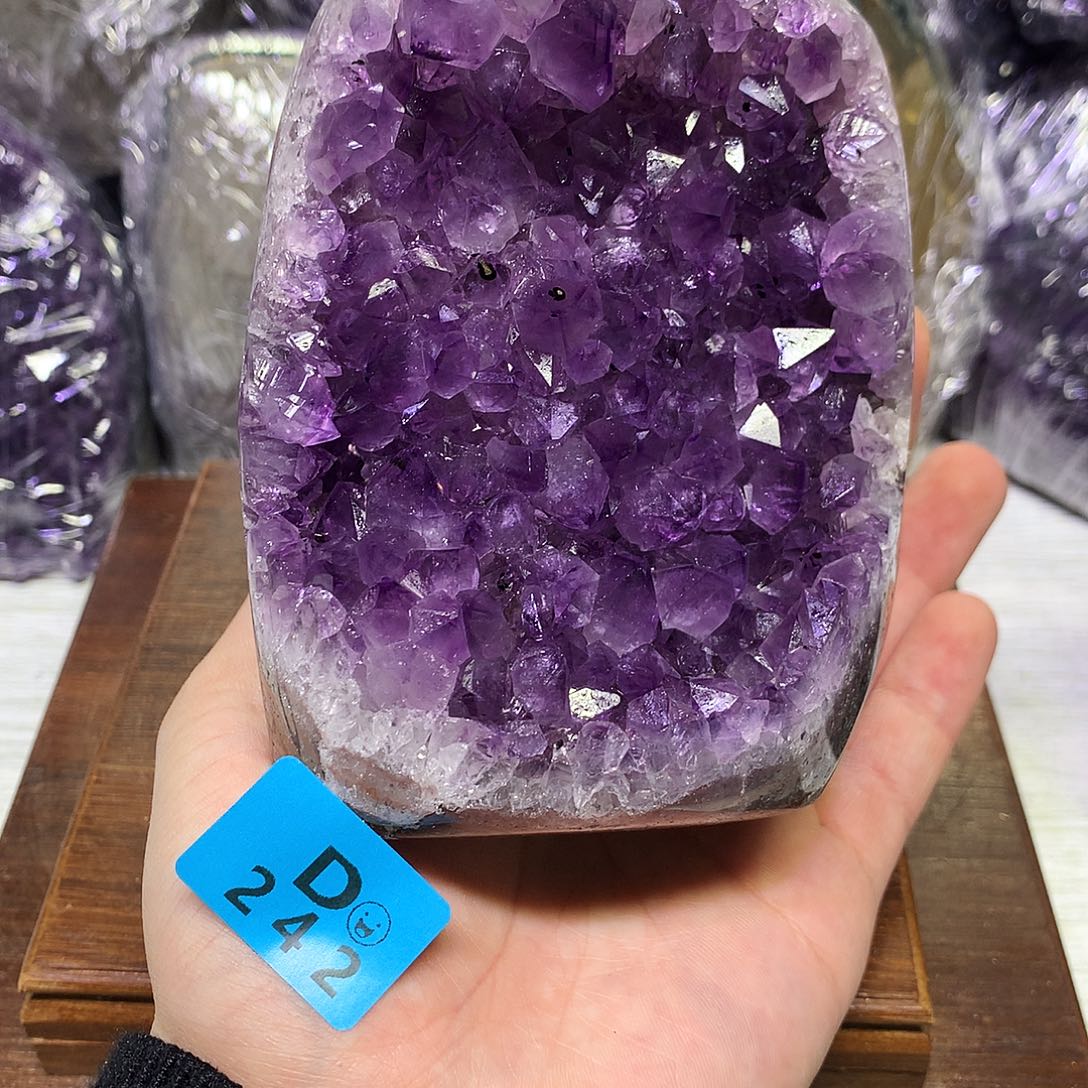 紫晶大型摆件（非配饰）未镶嵌