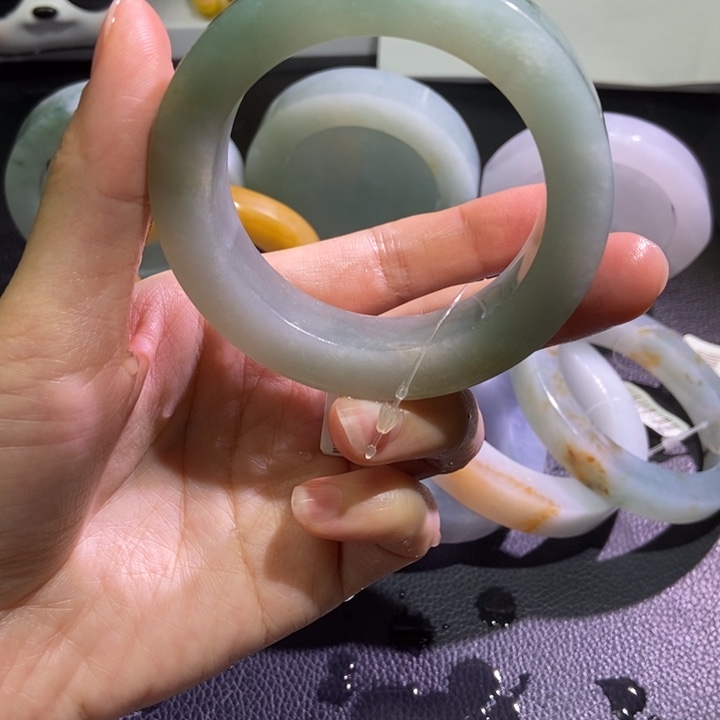 未镶嵌手镯定制翡翠