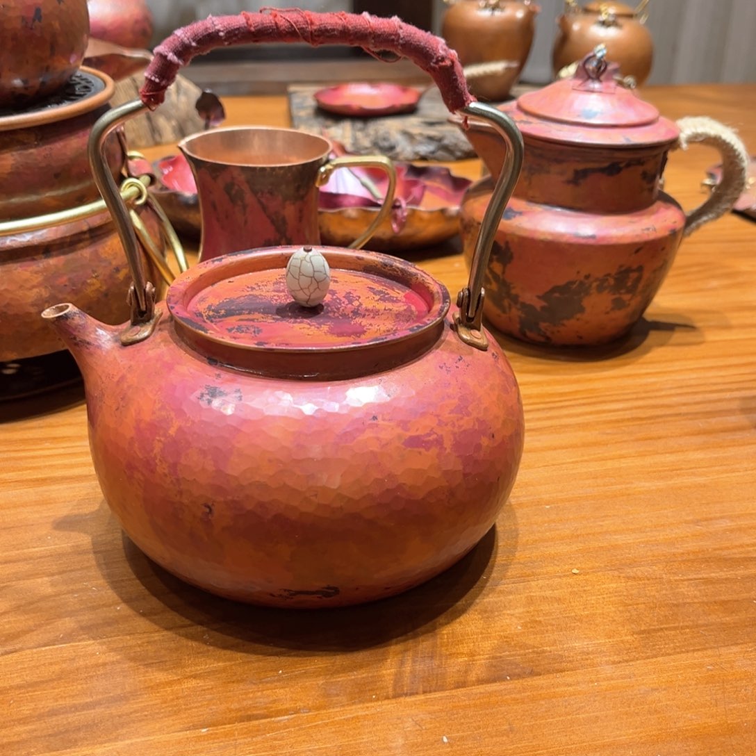 漠然大壶手工锻打工艺