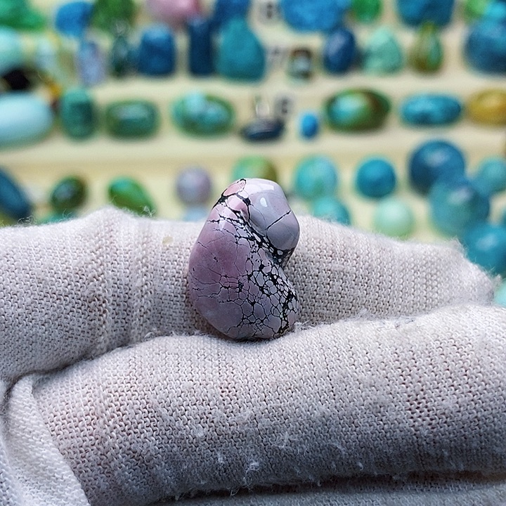 绿松石配饰未镶嵌