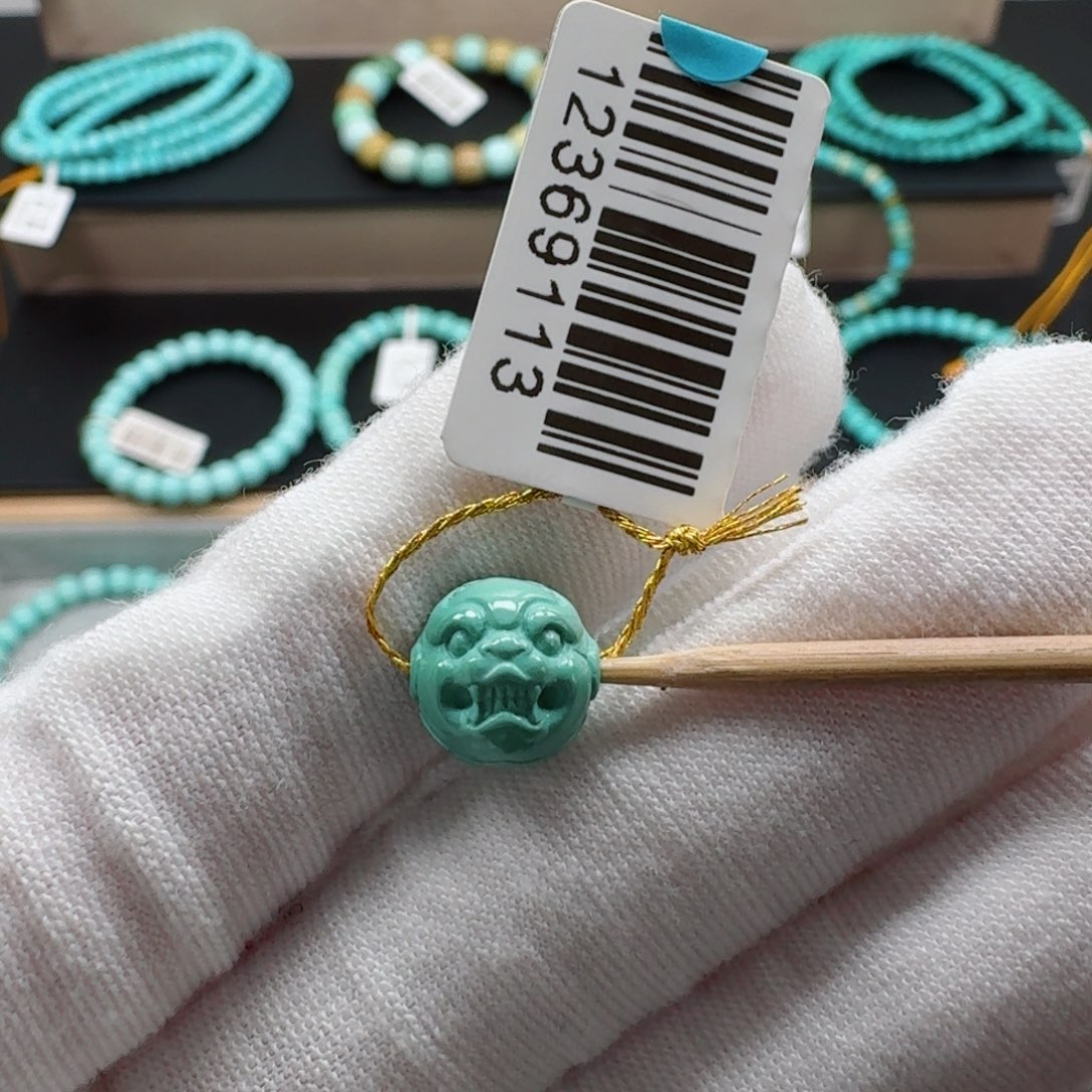 绿松石未镶嵌挂件