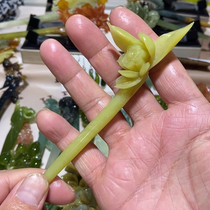 蛇纹石玉发簪未镶嵌