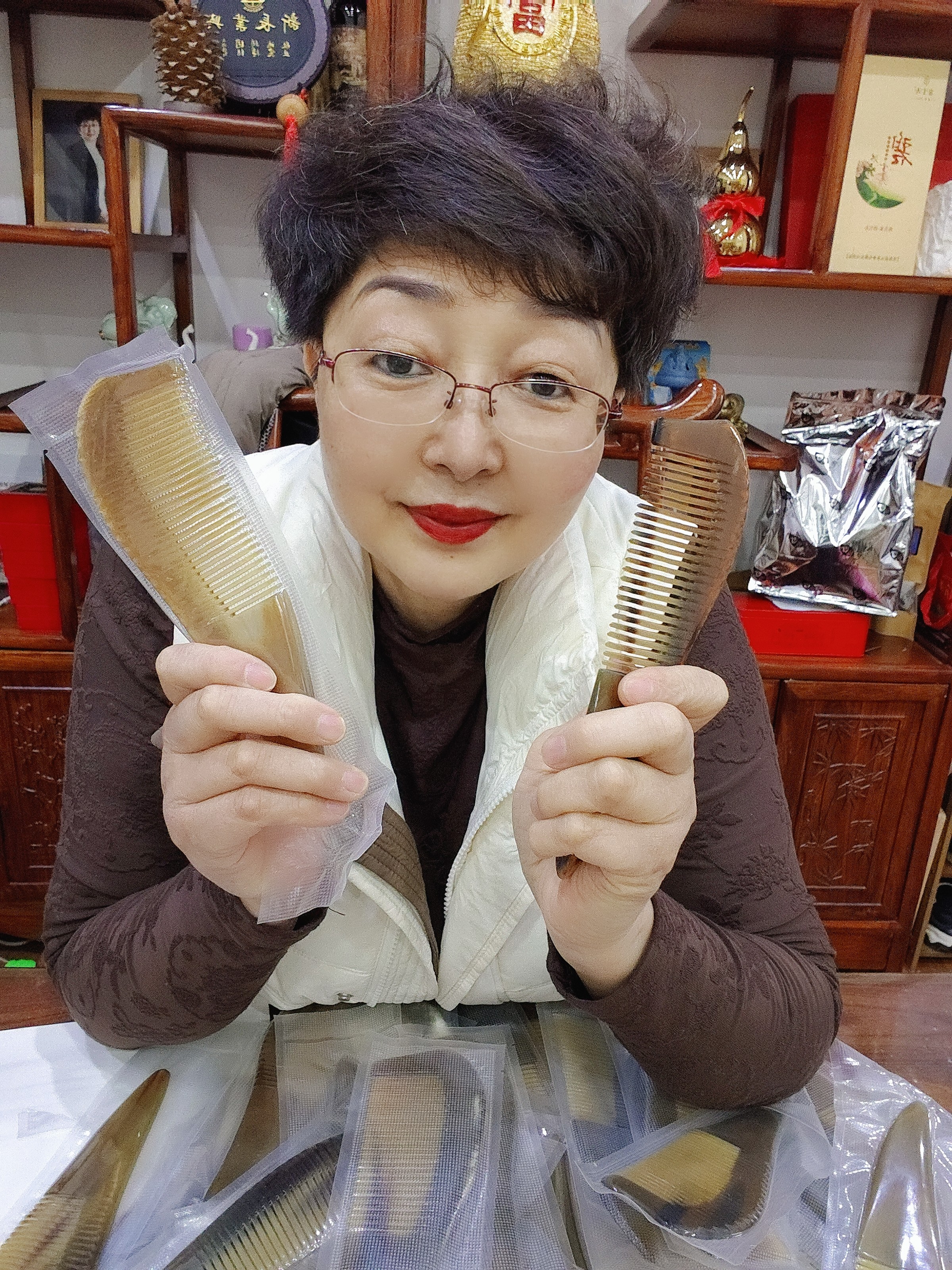 牛角两用梳00889（高粱饴）