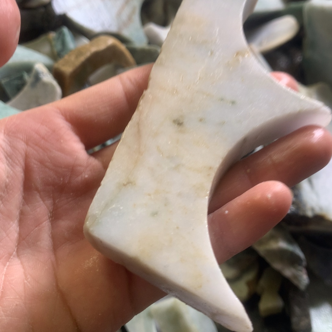 翡翠颈饰未镶嵌缅甸翡翠