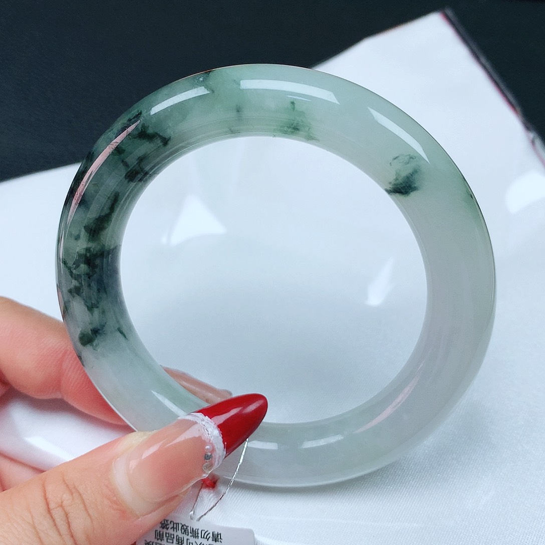 翡翠手镯未镶嵌56胖