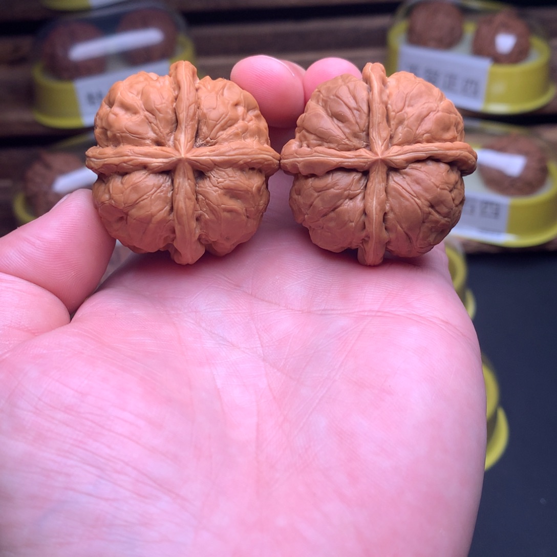 文玩核桃吊坠蛤蟆头方块