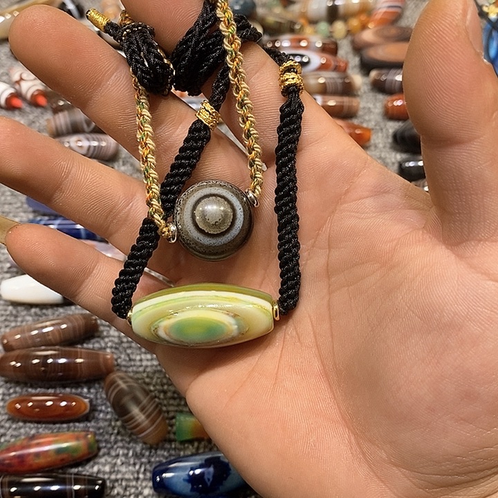 玛瑙/玉髓配饰未镶嵌挚*