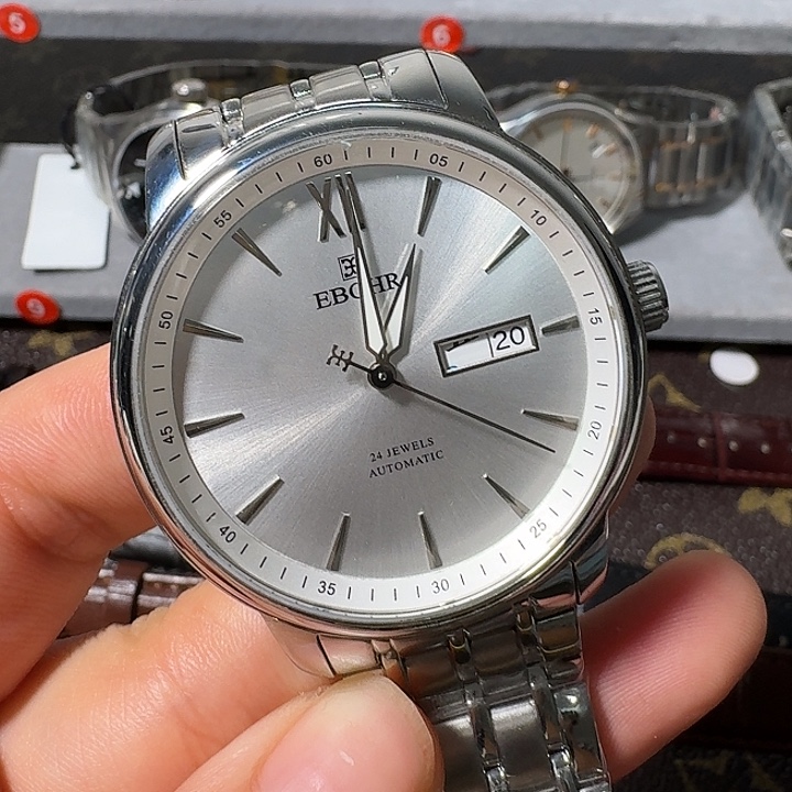 库存全自动机械一只