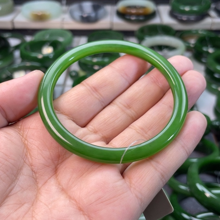 和田玉（碧玉）手镯未镶嵌