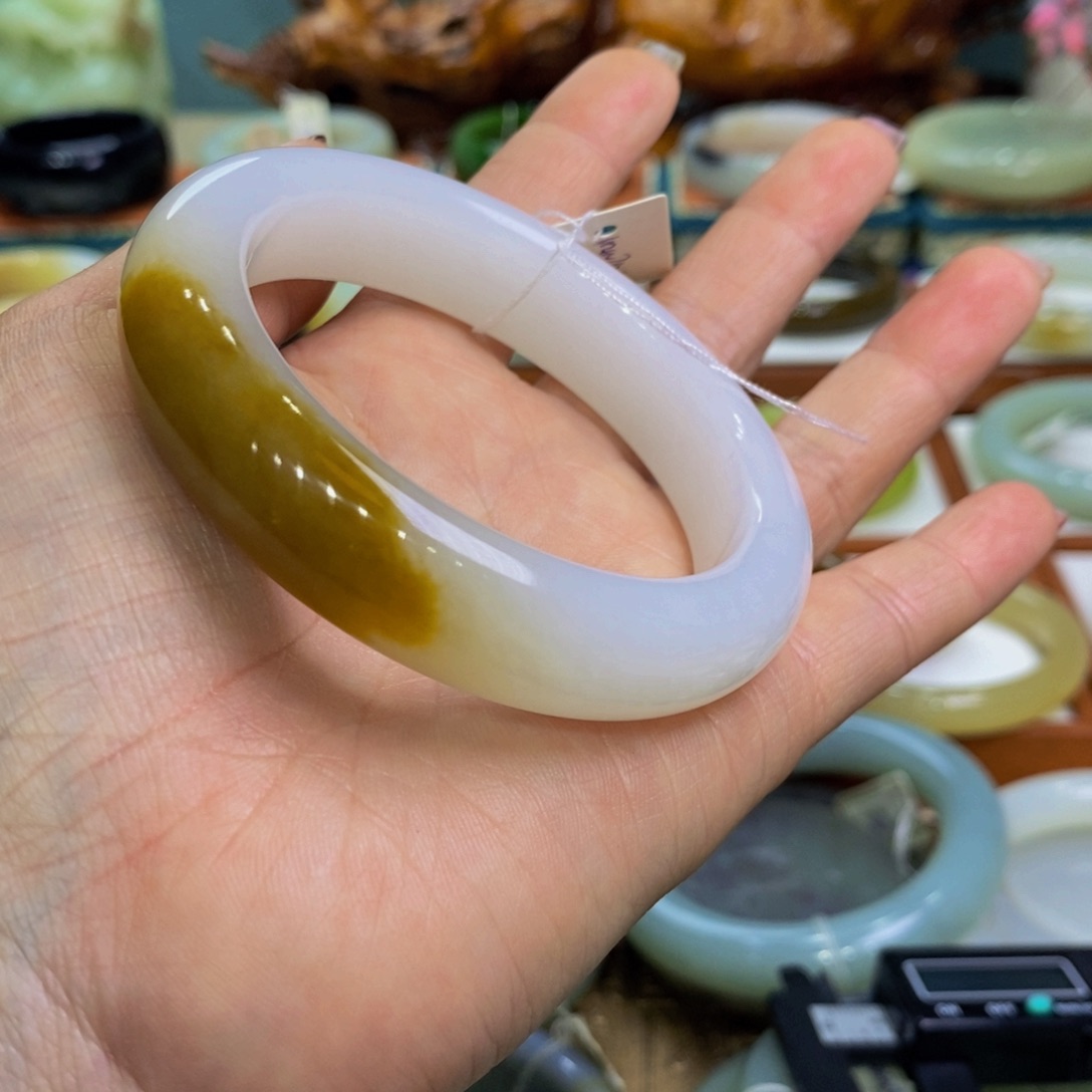 和田玉且末糖白56➕未镶嵌