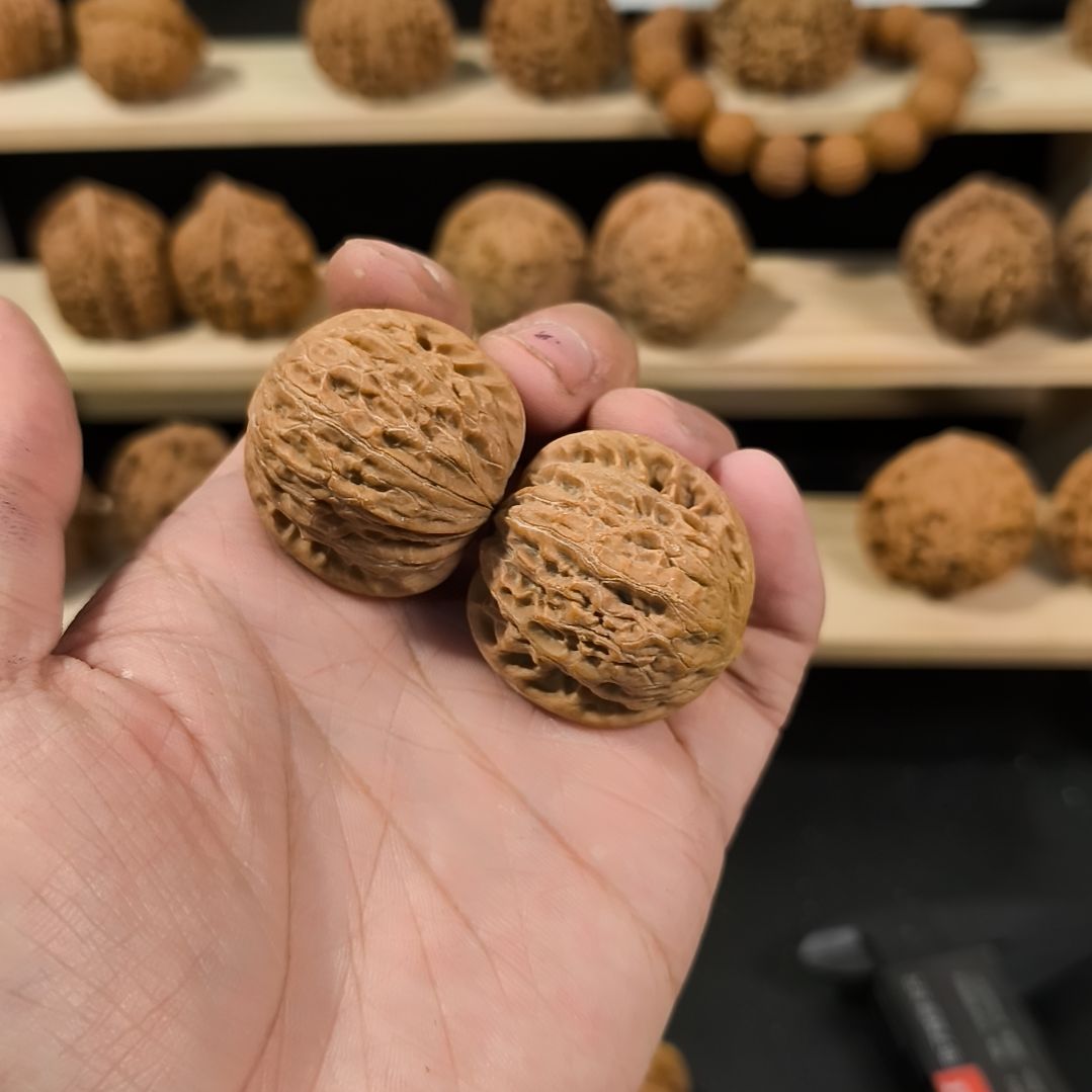 文玩核桃吊坠35铁锤有黄