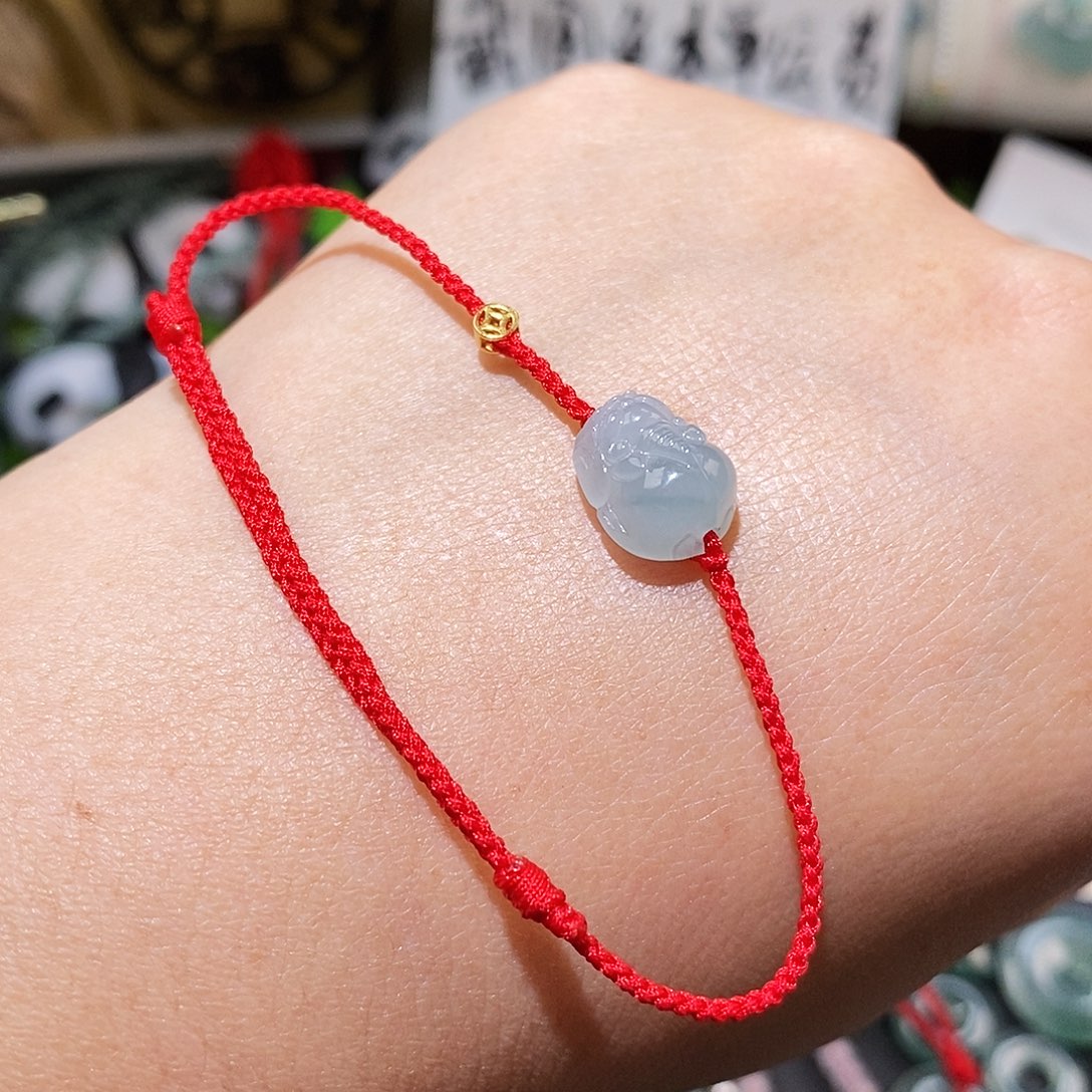 翡翠未镶嵌颈饰貔貅红绳15