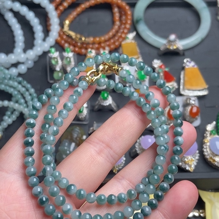 定制翡翠未镶嵌飘花