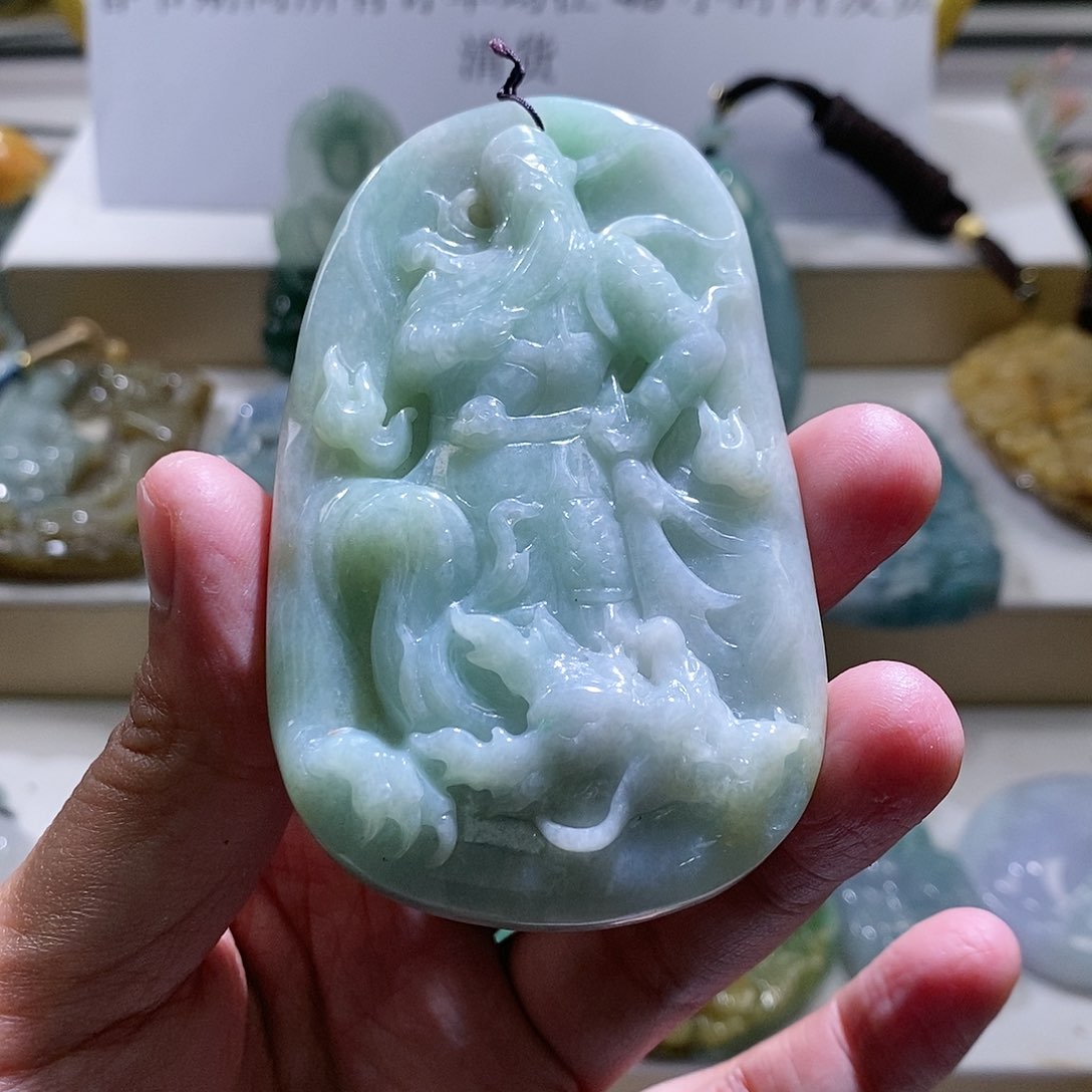 【闪购商品】翡翠颈饰未镶嵌关公